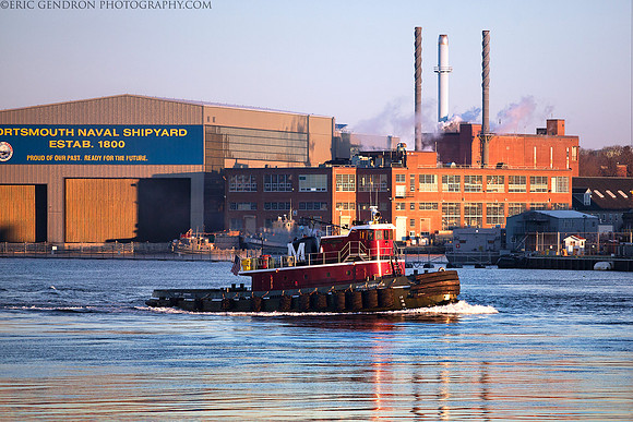 Portsmouth Tug on the Piscataqua