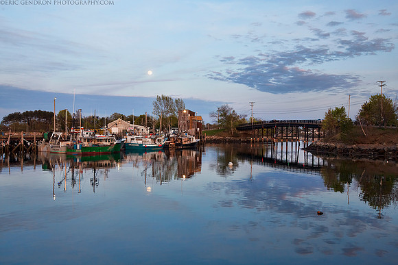 Moon Over Pierce Island