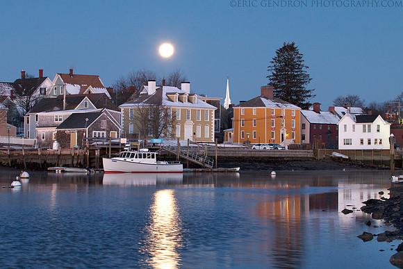 Portsmouth Winter Moon Set